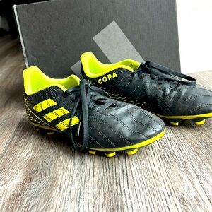 Adidas Copa soccer cleats size 5 or Eurpoean 37.5